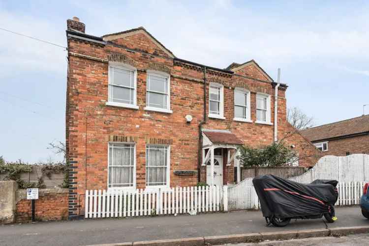 Detached House for sale with 2 bedrooms, North Worple Way, East Sheen