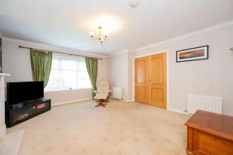 Three-Bedroom Detached Bungalow Near Laurencekirk Train Station