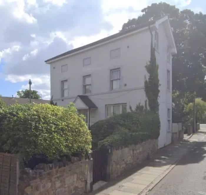 2 Bed Ground Floor Flat Oxton Communal Garden