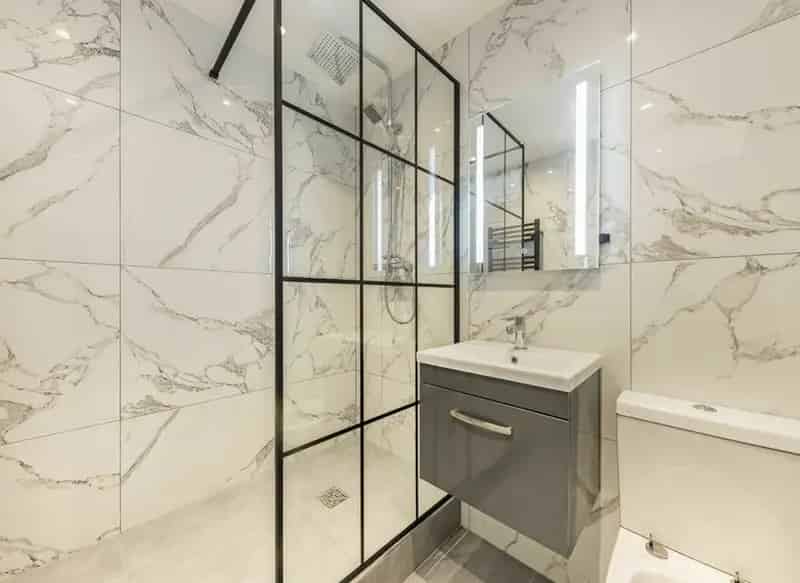 One Bedroom Apartment Gated Development Open Plan Kitchen Wooden Floors