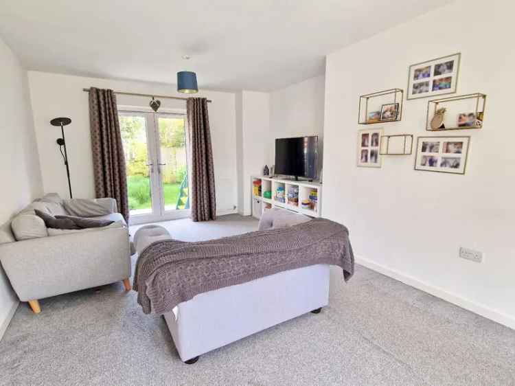 5 Bedroom House For Sale Near Shops and School