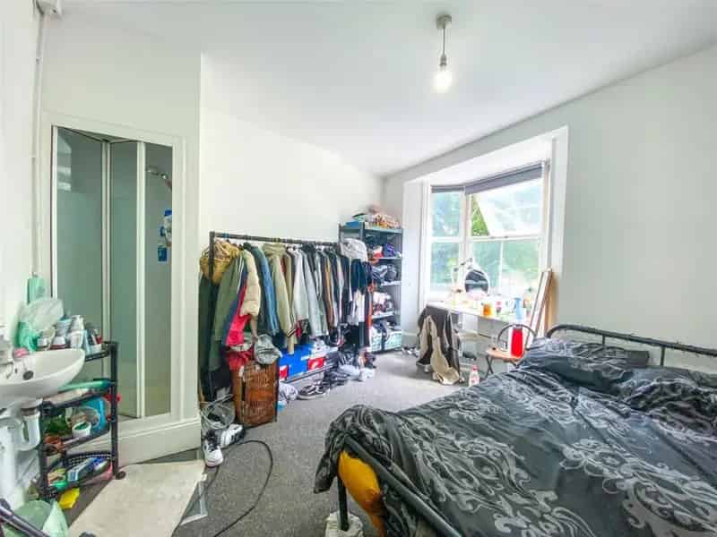 6 Bedroom Student House Bills Inclusive No Deposit