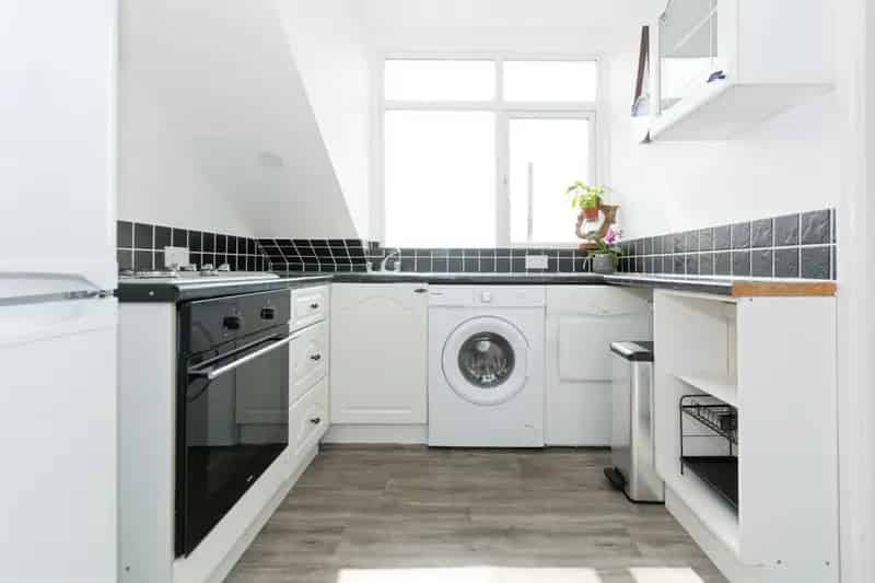 2 Bedroom Edgbaston Apartment Furnished Zero Deposit Option Available