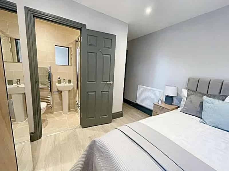 1 bedroom in a house share to rent