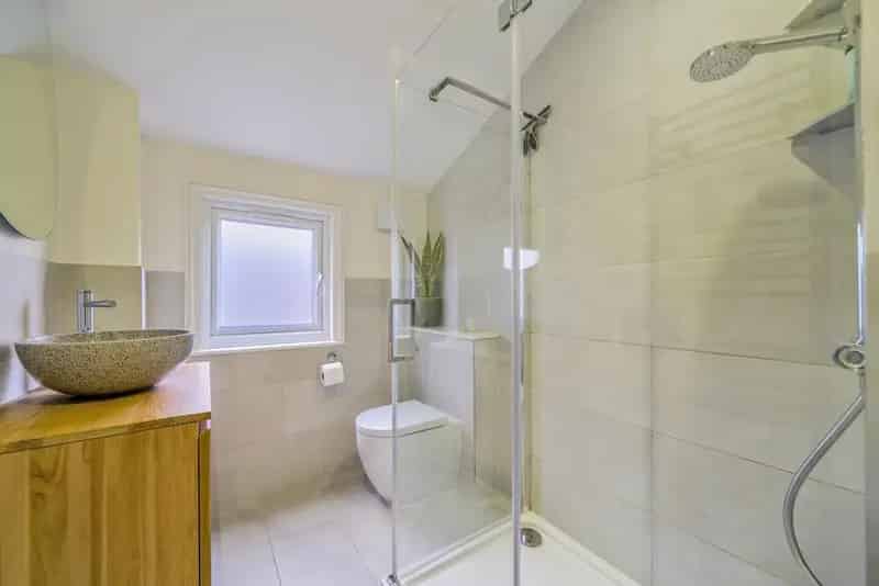 Split Level Apartment near Herne Hill