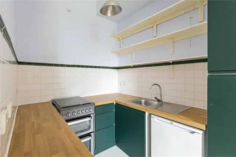 3 Bed Flat Ground Floor with 1 Reception Room