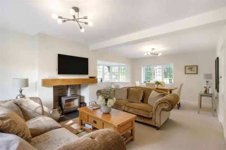 4 Bedroom Detached House for Sale Pear Tree Lane Shorne