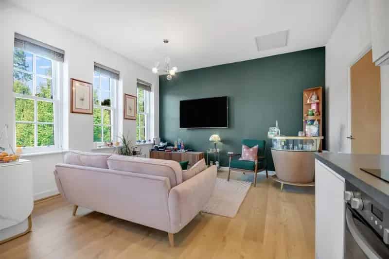 2 Bedroom Flat for Sale