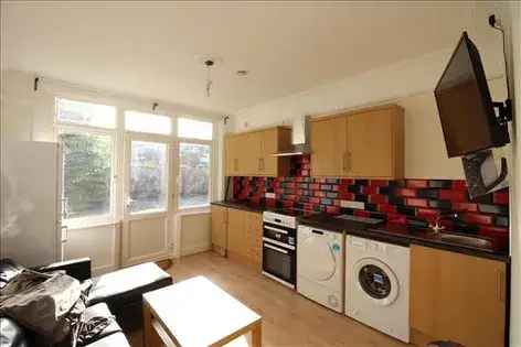 2 Double Bedroom Flat Southampton Polygon