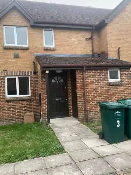 2 Bed House Near Heathrow Large Garden Great Transport Links
