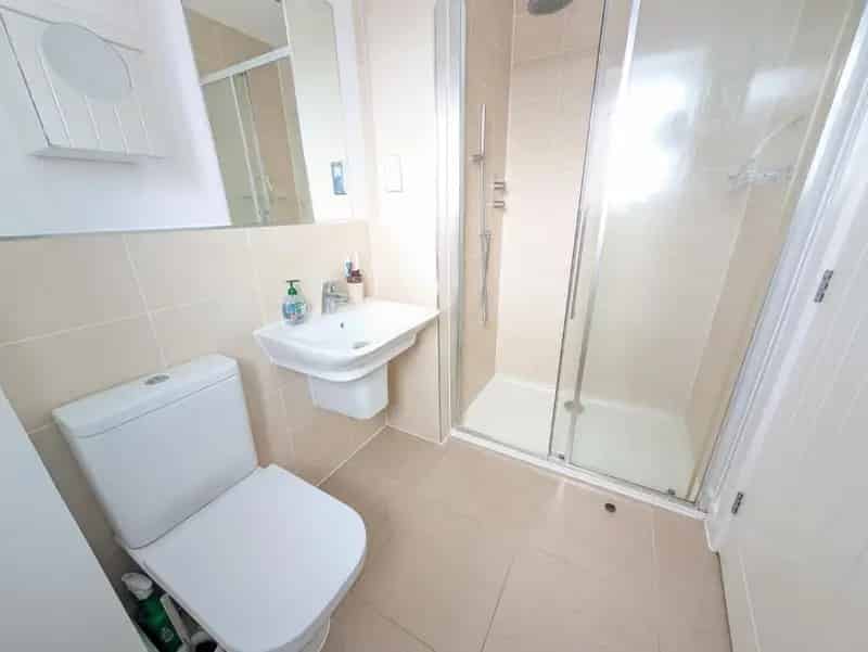 4 Bed Detached House For Sale