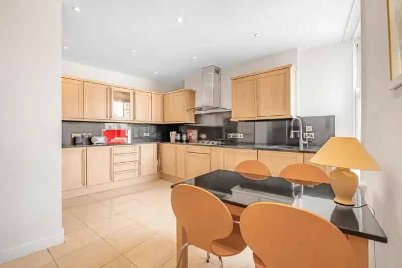 3 Double Bed Top Floor Flat West Hampstead Mansion Building