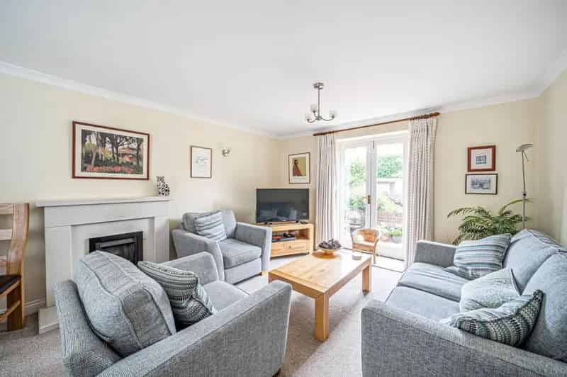 4 Bed Detached House For Sale