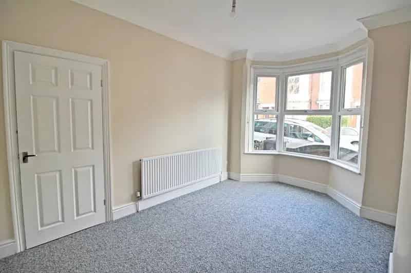 2 Bedroom Mid Terraced House For Sale