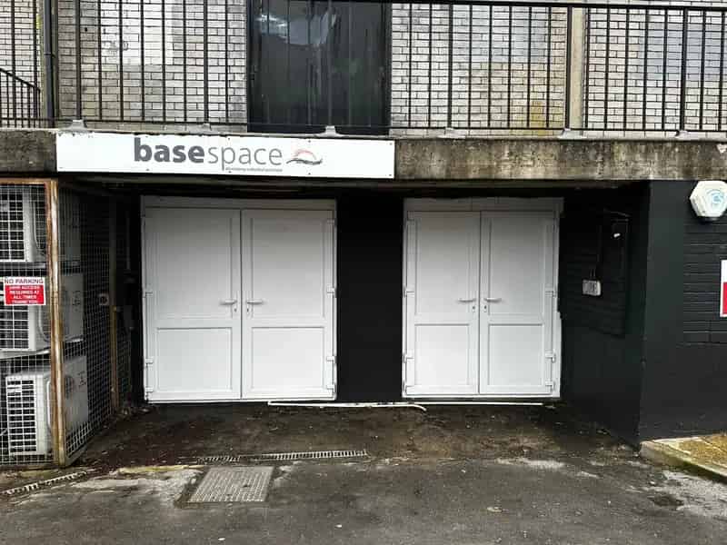 Spacious Workshop Studio in Raglan Shopping Centre