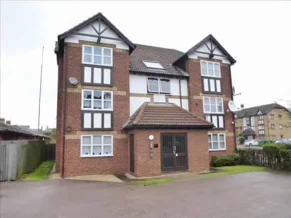 2 Bed Apartment with Allocated Parking Zero Deposit Guarantee Available