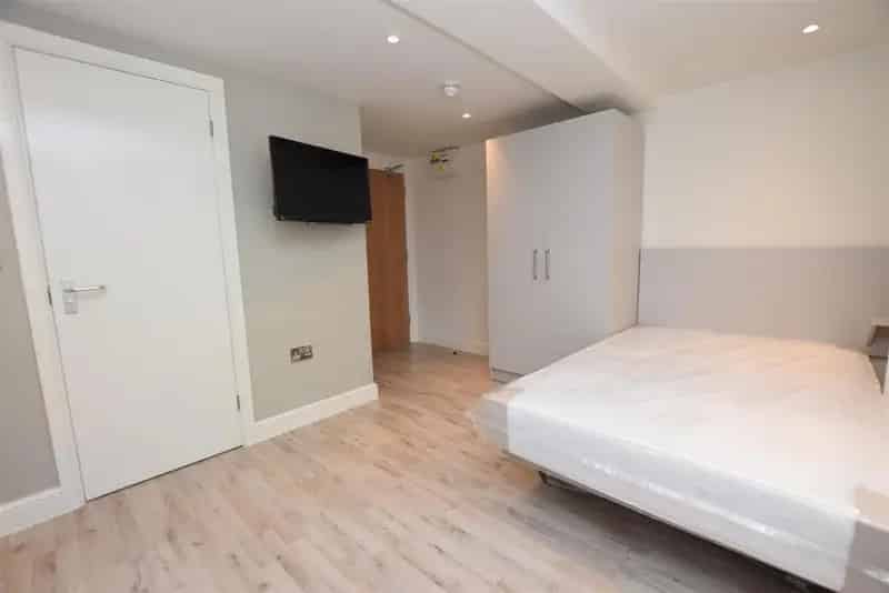 Studio to Rent Derbyshire East Staffordshire