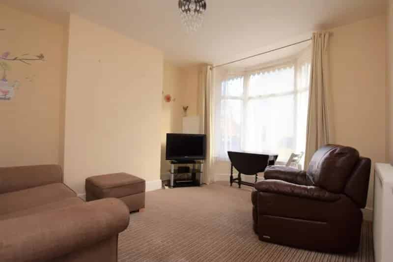 1 Bedroom Flat To Rent Available 27072025