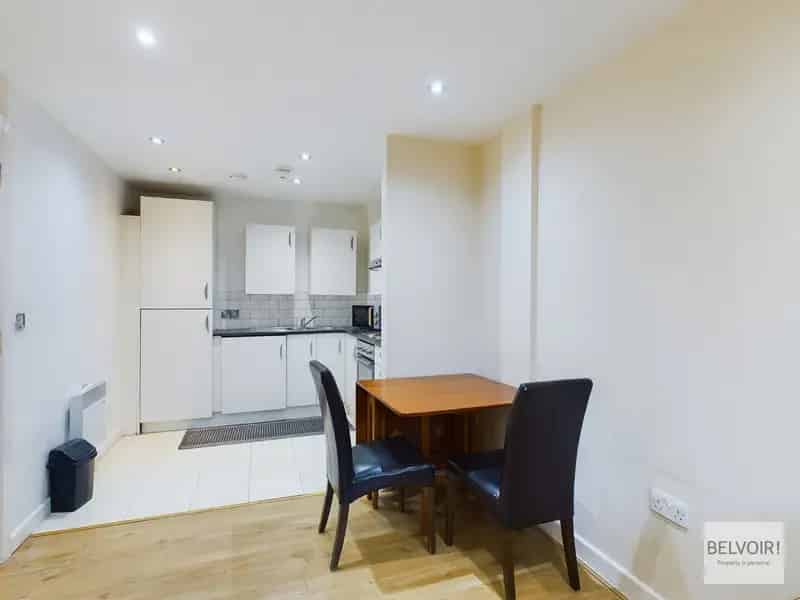 1 Bedroom Apartment House to Rent
