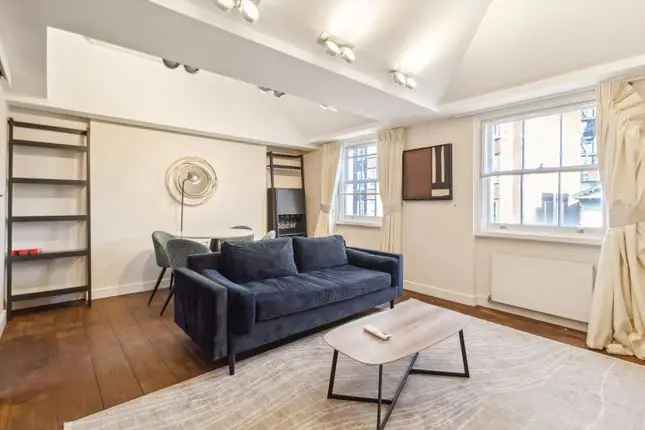 Flat to rent in Baker Street, Marylebone, London NW1