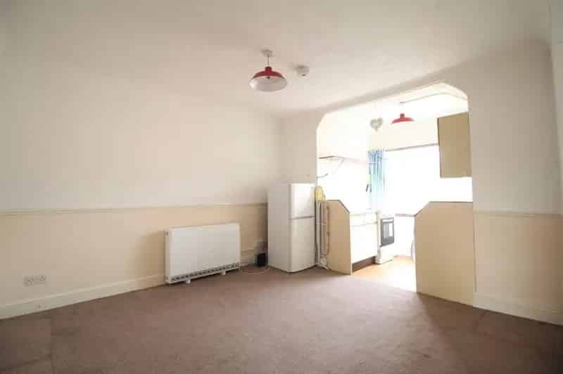1 Bedroom Apartment House to Rent