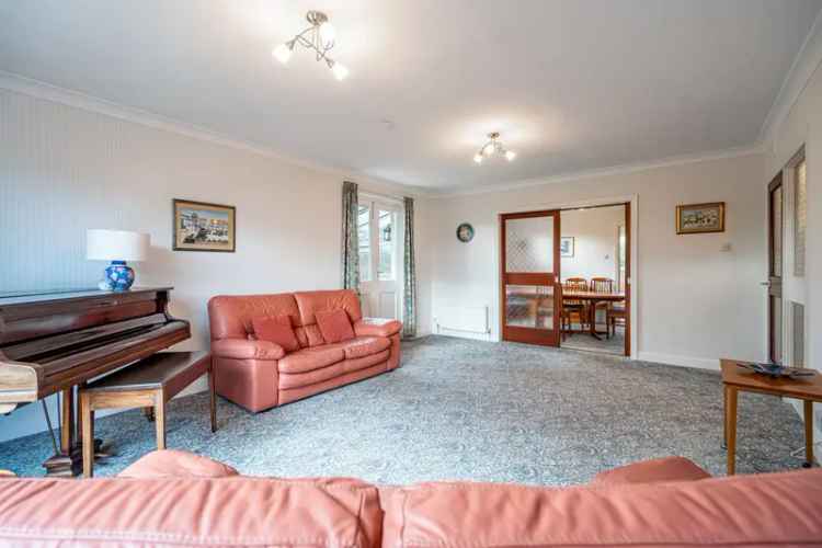 Five Bedroom Detached Villa in Bridge of Allan