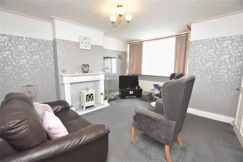 3 Bedroom Semi Detached House in Bramley