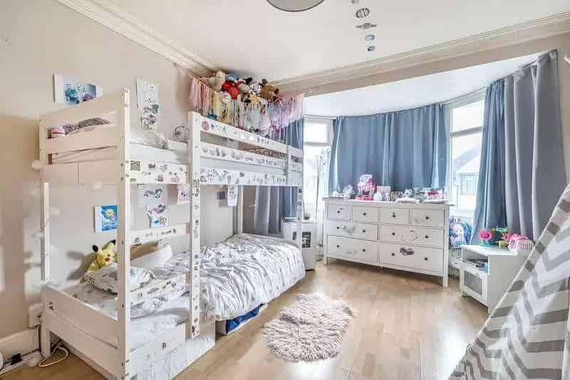 4 bed house for sale