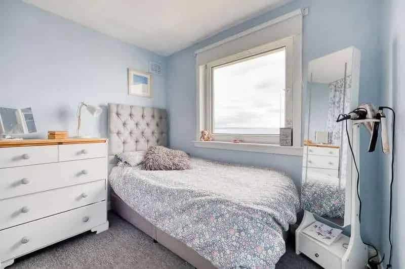 3 Bed House for Sale Waterfront Views Detached Garage