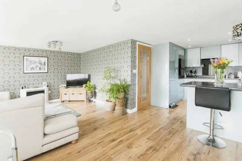 2-Bed Park Home with Wrap-Around Garden