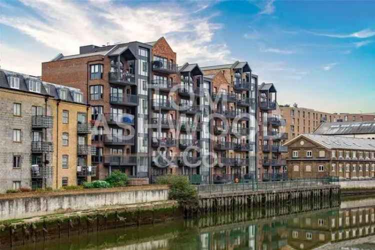 2 Bedroom Flat for Sale Barking River Views