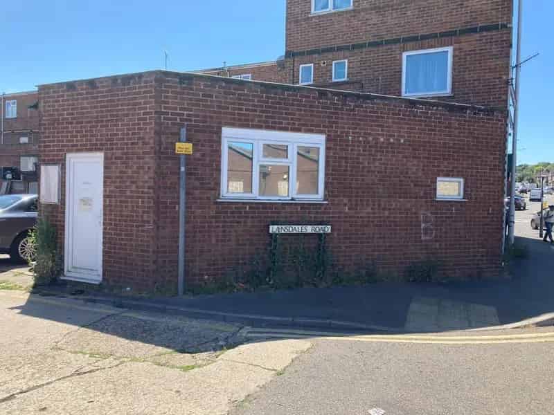 High Wycombe Ground Floor Office Near Train Station