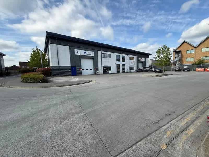 Warehouse Units To Let A12 M25 Access