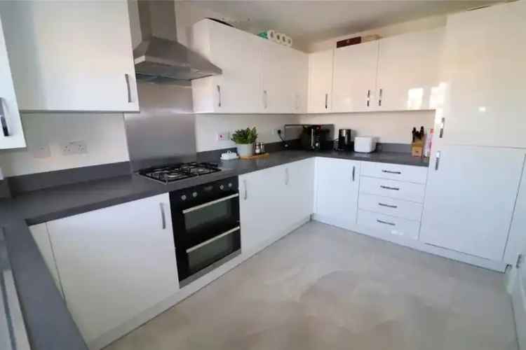 4 Bedroom Semi Detached House For Sale Near Station