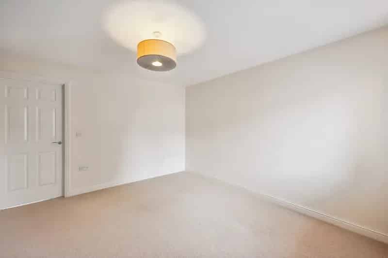 Two Bedroom Mid Terrace Villa Stirling