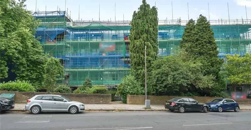 1 Bedroom Flat for Sale Norwood Park Views