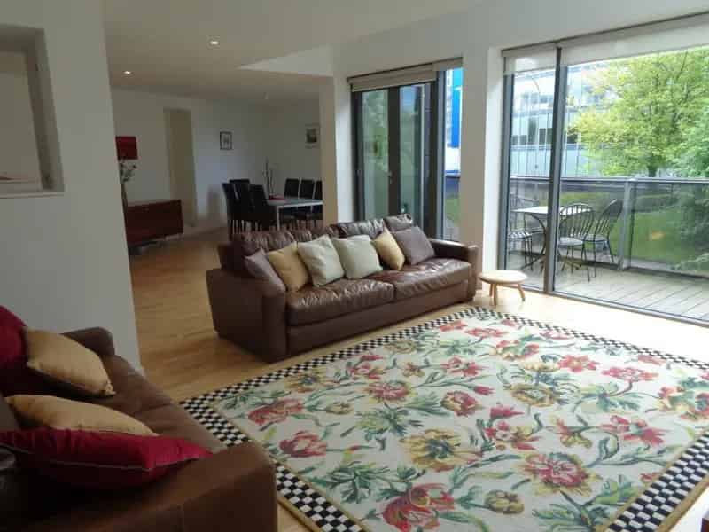 2 Bedroom Executive Duplex Apartment with Mezzanine Home Office