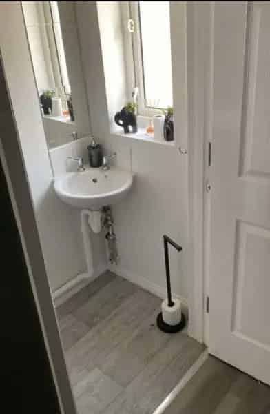 3 Double Bedroom House Near Schools and Station
