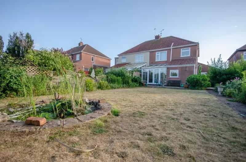 3 Bedroom House For Sale Near Bromley Heath Schools