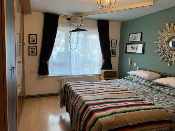 Bungalow For Rent in London, England