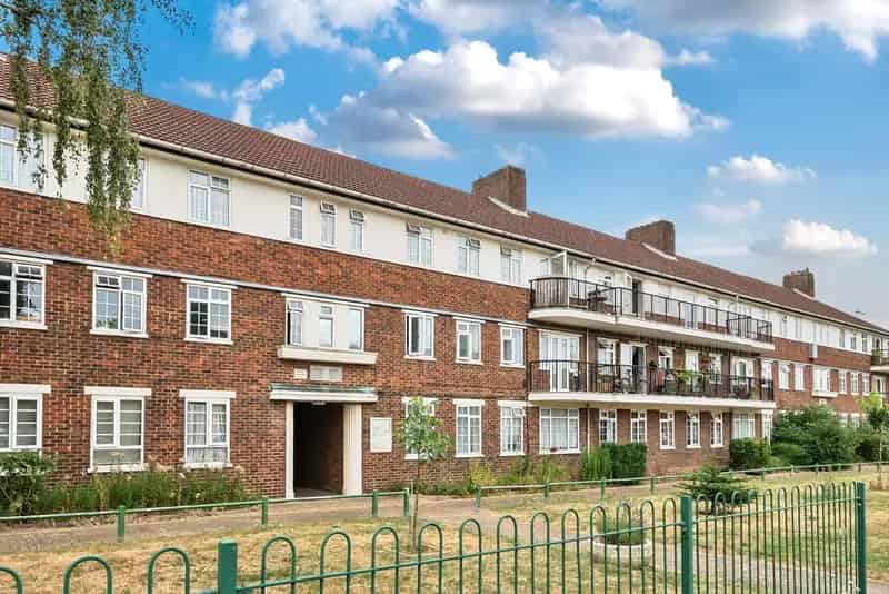 3 Bedroom Apartment with Private Balcony and Parking