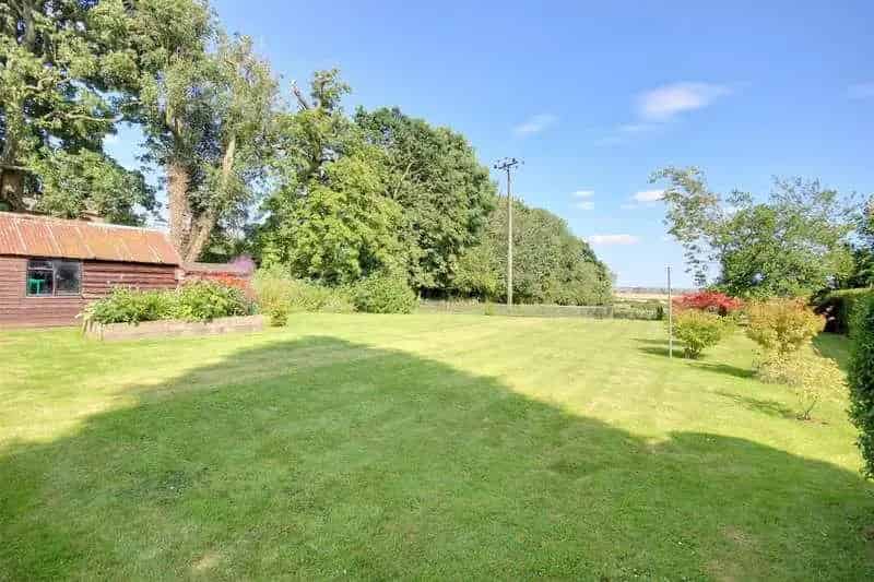 2 Bed Detached Bungalow For Sale