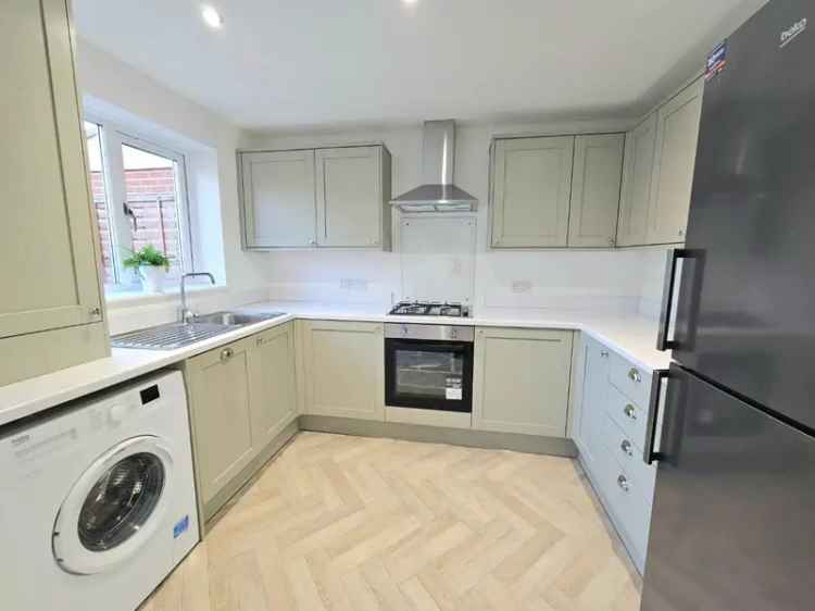 3 Bedroom Semi-Detached House For Sale in Charfield