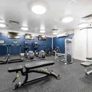 1 Room Flat Southampton 16m² Ground Floor Private Bathroom