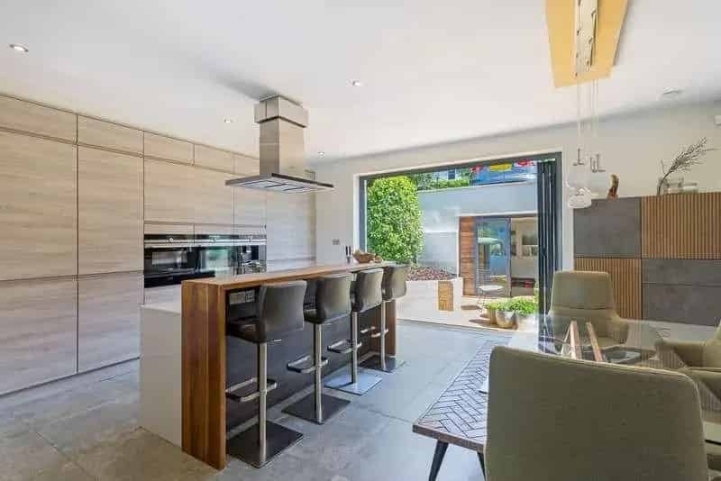 5 Bed House for Sale in Bath