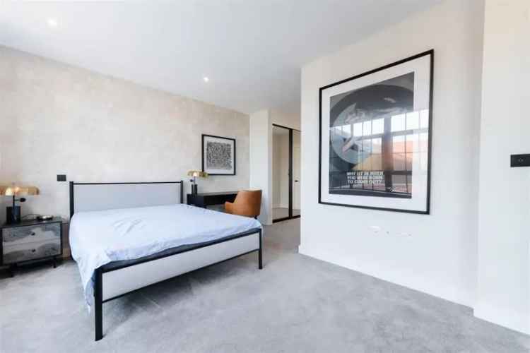 3 Bedroom Penthouse Apartment to Rent London
