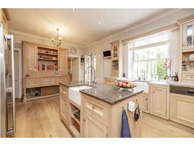 5 Bedroom Detached House for Sale in Aberdeen