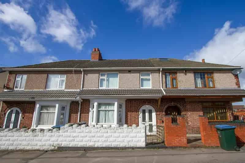 4 Bedroom Terraced House to Rent