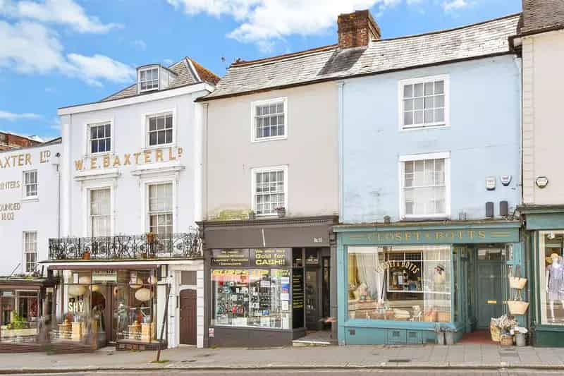 2 Bedroom Duplex Apartment for Sale in Lewes