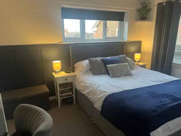 Shoreham Family Home Built in Oven Close to Amenities